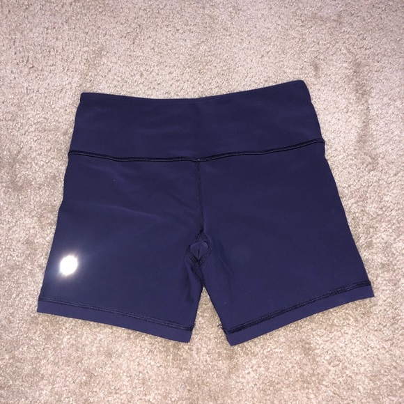 SOLD Lululemon reversible shorts - Picture 6 of 7